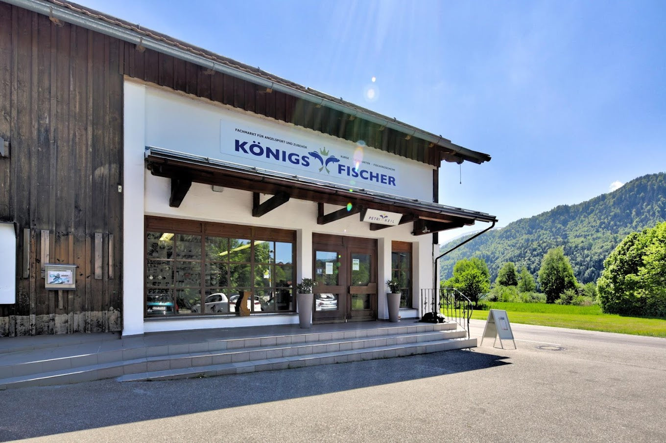 Königsfischer Laden Außenansicht